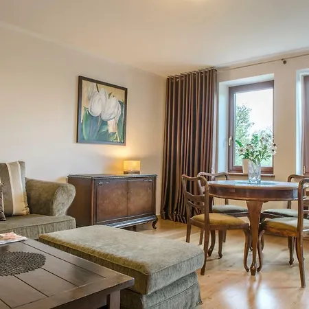 Riverside Apartment Plus Parking فروتسواف